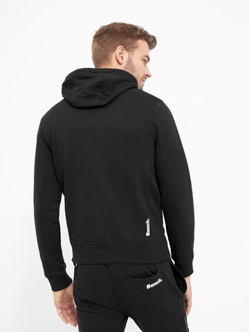 BENCH Sweatshirt 'Maslow' in Schwarz