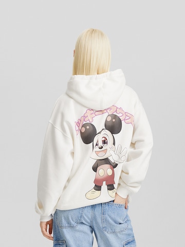 Bershka Sweatshirt in White: front