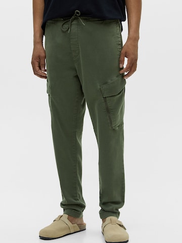 Pull&Bear Regular Hose in Grün