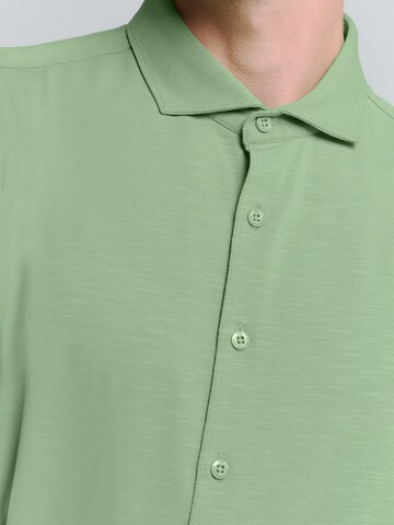 No Excess Shirt in Groen