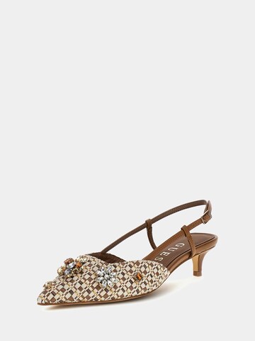 GUESS Pumps in Braun