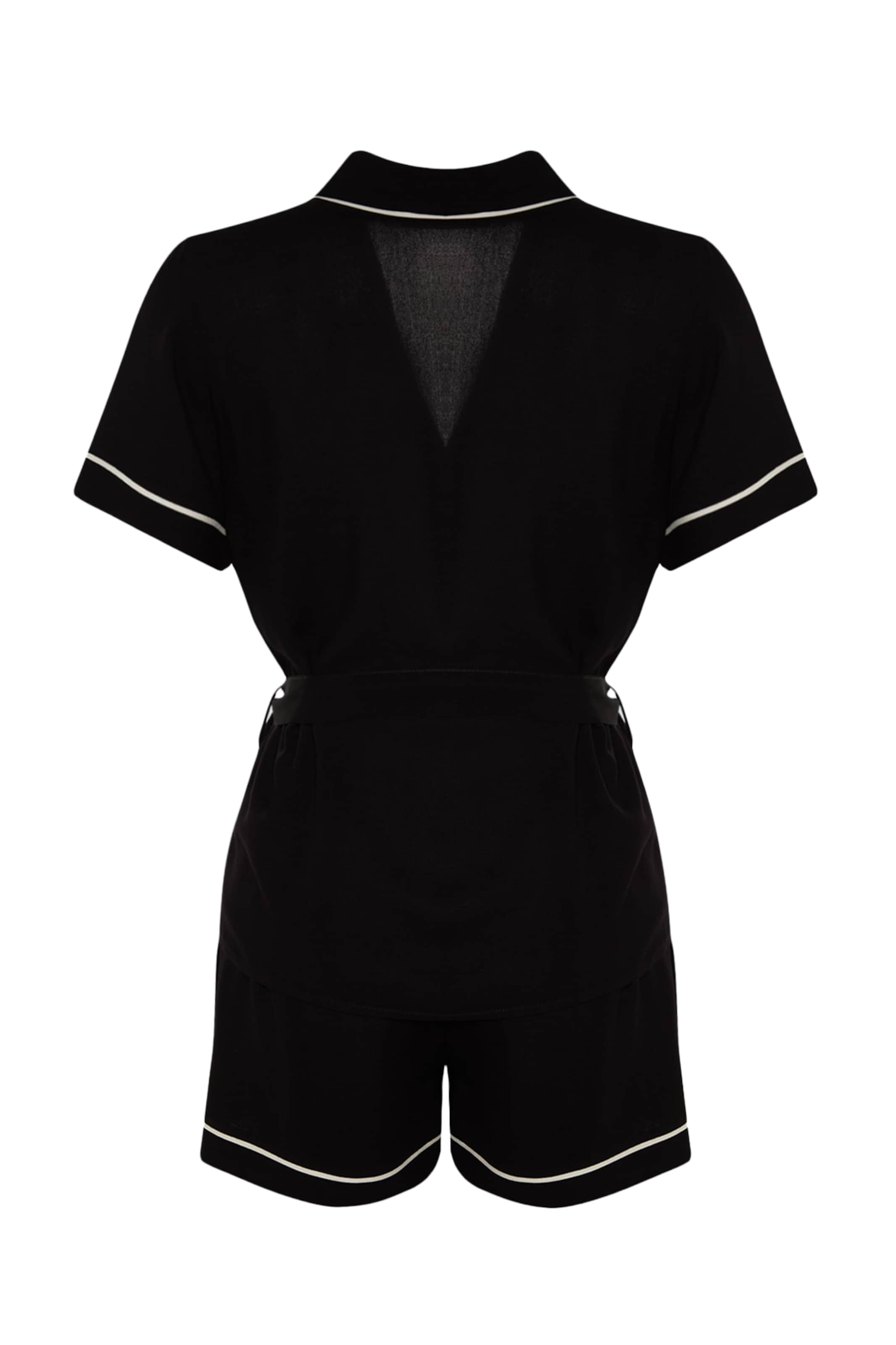 Pantaloni scurți de la Trendyol pe negru