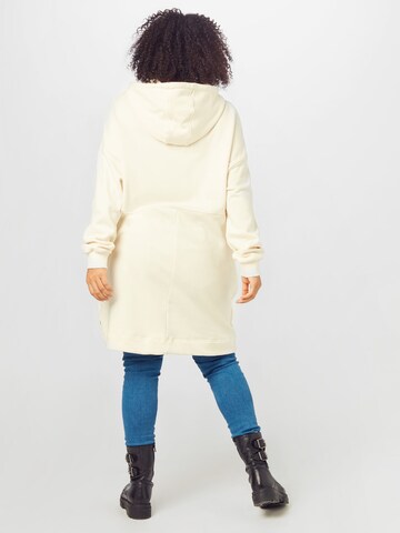 Robe Urban Classics en blanc