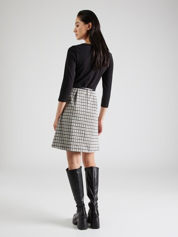 ABOUT YOU Jurk 'Giulia Dress' in Zwart