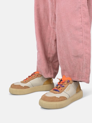 Baskets basses 'Oakli' Crickit en marron : devant