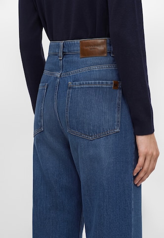 Weekend Max Mara Flared Jeans in Blau
