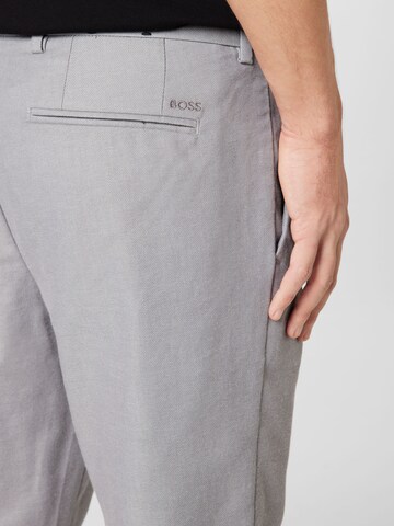 Coupe slim Pantalon chino 'Kaito' BOSS Black en gris