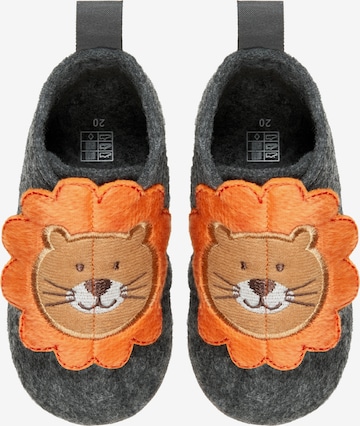 Pantoufle 'Löwe' PLAYSHOES en gris