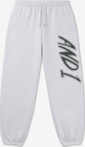 AND1 Tapered Hose in Grau: Vorderseite