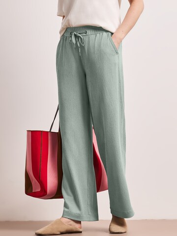 STREET ONE Широки крачоли Панталон в зелено: отпред