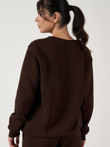 LOUIS LECLER Sweatshirt 'Avery' in Bruin