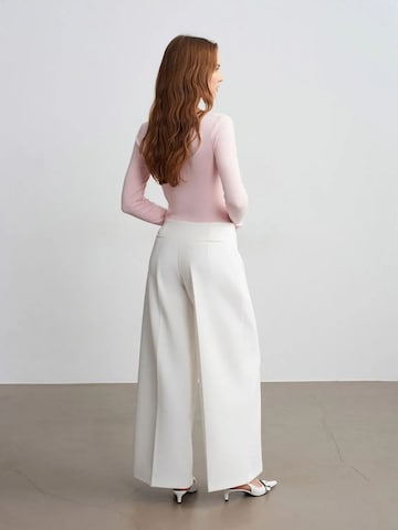 Dilvin Wide leg Pants in White