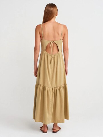 Dilvin Dress in Beige