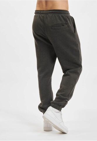 ROCAWEAR Tapered Trousers in Grey