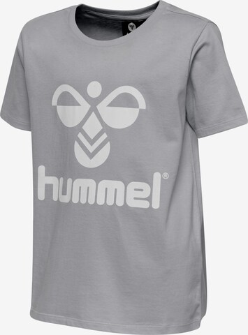 Hummel Sportshirt 'Tres' in Grau