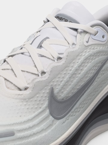 NIKE Laufschuh 'Vomero Plus' in Weiß