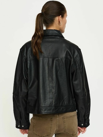 Soft Rebels Přechodná bunda ' SRAkala ' – černá