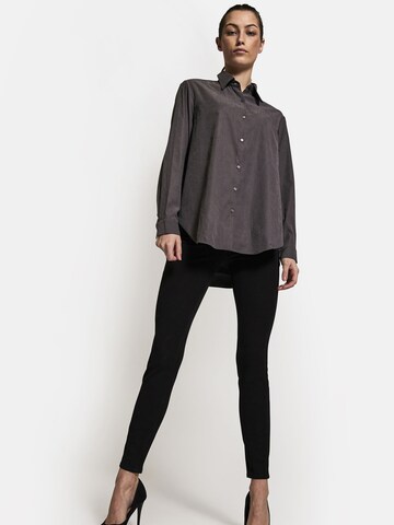 Squad the label Blouse in Grijs
