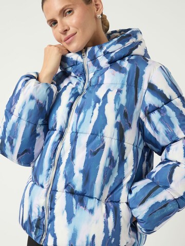 YAS Overgangsjakke 'YASMyrano' i blå