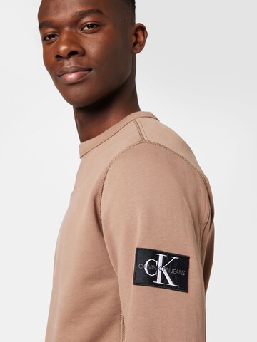 Calvin Klein Jeans - Ajuste regular Sudadera en marrón