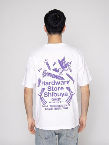 EDWIN Koszulka 'HARDWARE STORE SHIBUYA TS' w kolorze biały