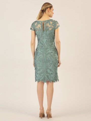 APART Kleid in Grün