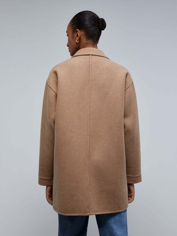 Scalpers Between-Seasons Coat in Brown