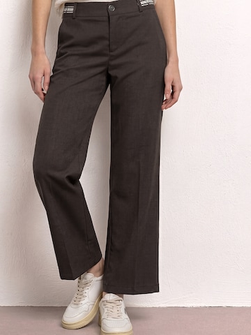 STREET ONE Regular Pleated Pants in Brown: front