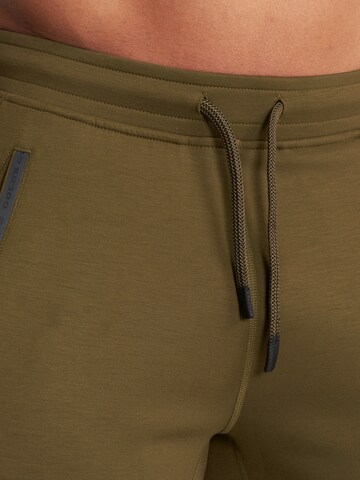 GOLD´S GYM APPAREL Tapered Workout Pants 'Eric' in Green
