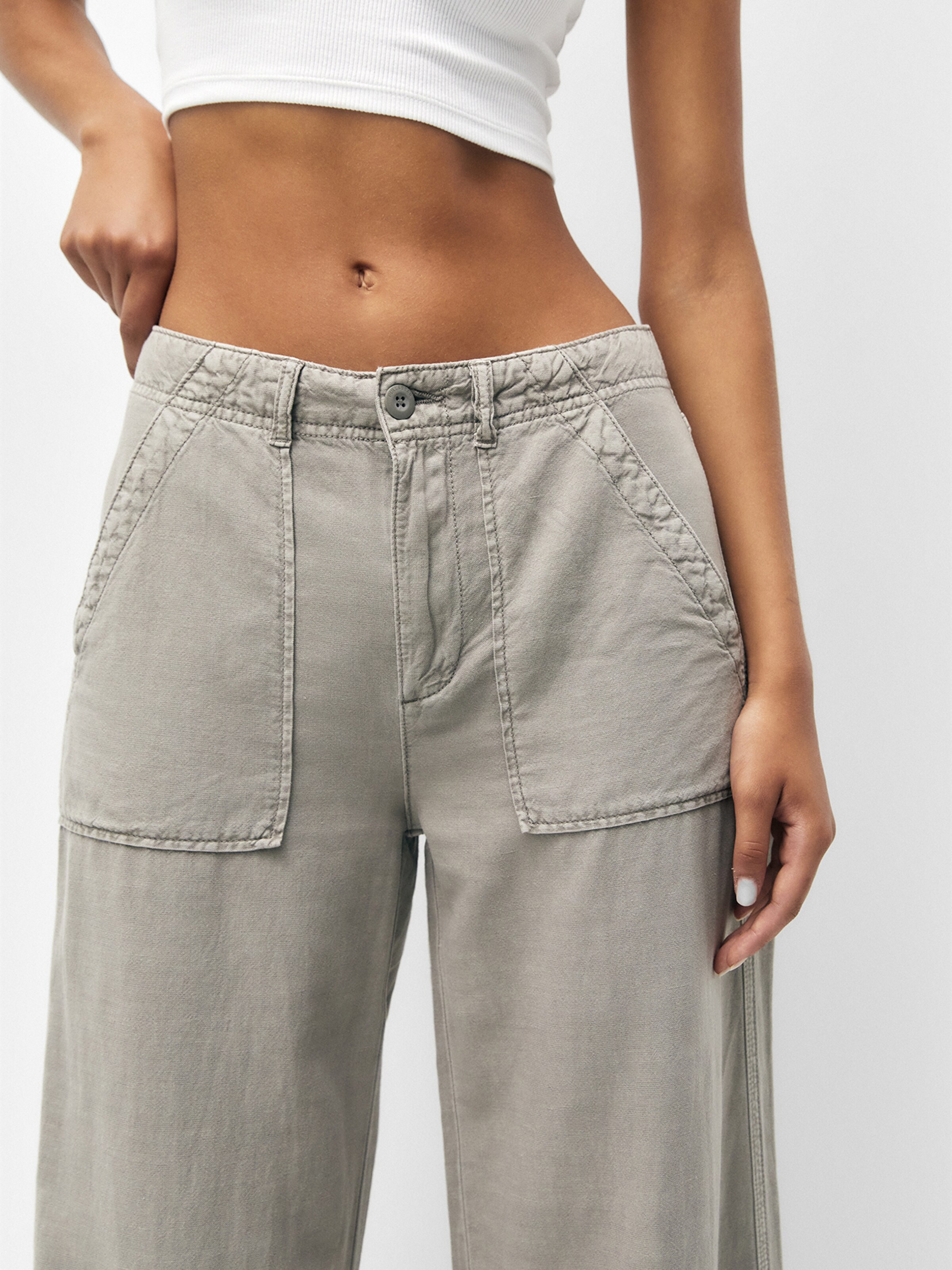 Pull Bear Wide leg Trousers in Taupe ABOUT YOU