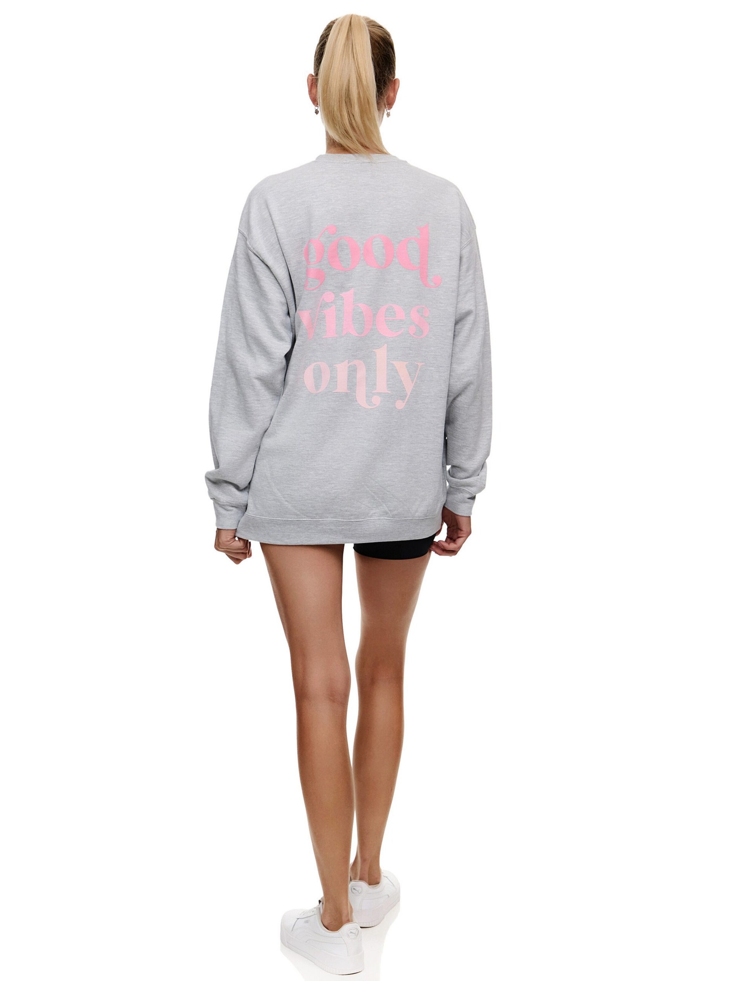 Worldclassca Sweatshirt‌‌‌ in Grau