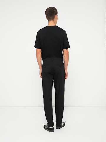 Only & Sons Tapered Pleat-front trousers 'ONSTURINO' in Black
