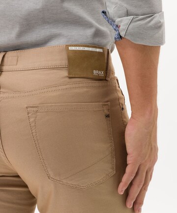 BRAX Slimfit Chinohose 'Chuck' in Beige