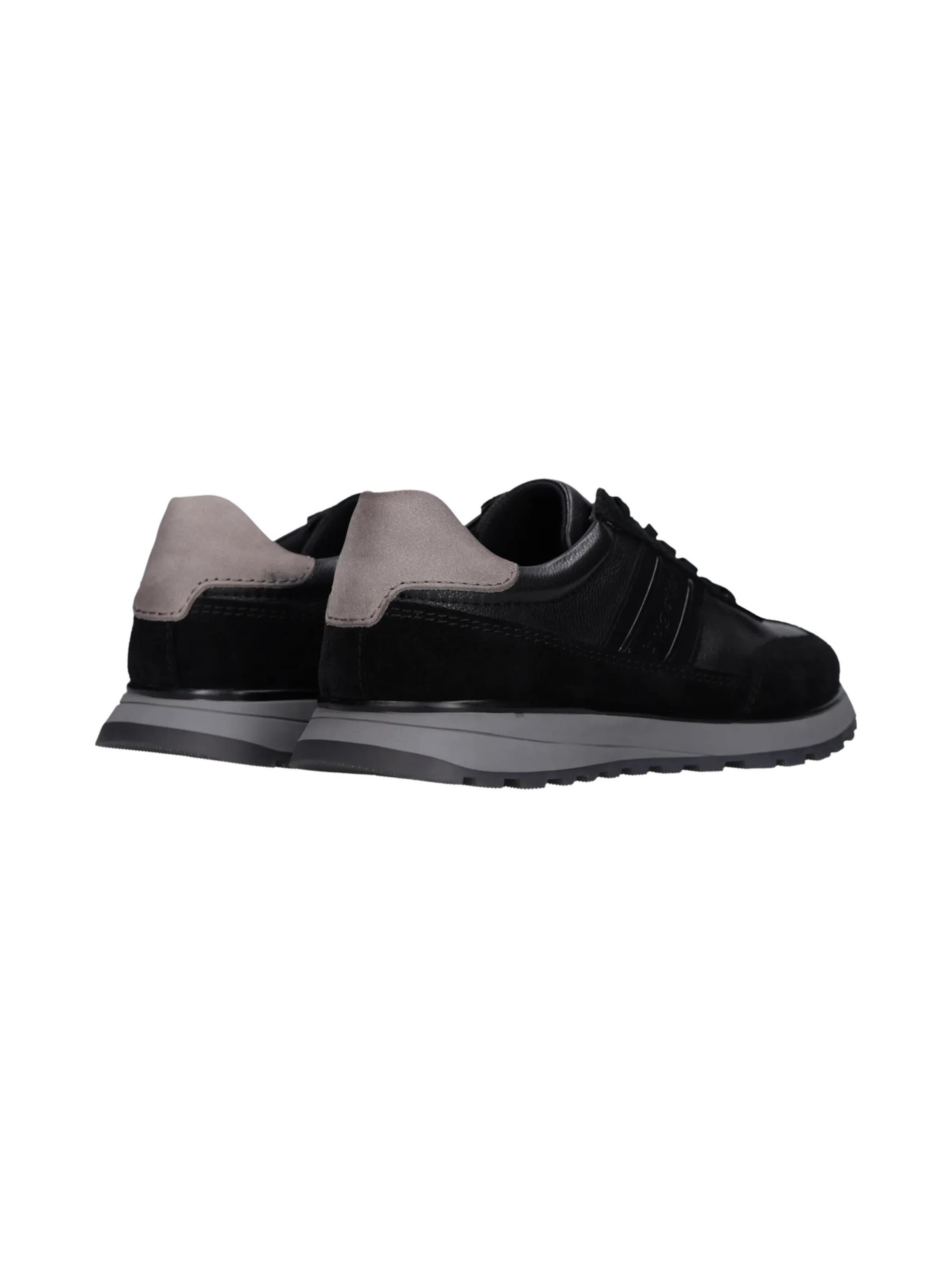 Baskets basses bugatti en noir