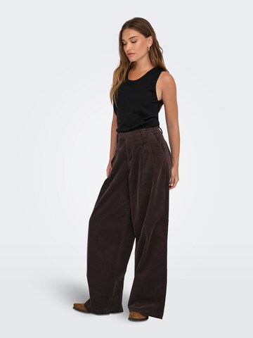 Loosefit Pantalon à pince 'ONLSVEA-NESSA' ONLY en marron