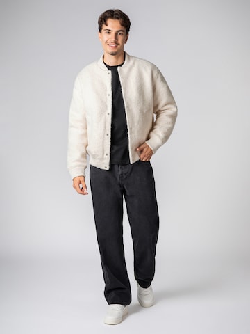 Sublevel Tussenjas in Beige