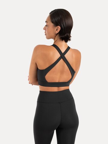 Haut de sport ' Sorea ' Smilodox en noir