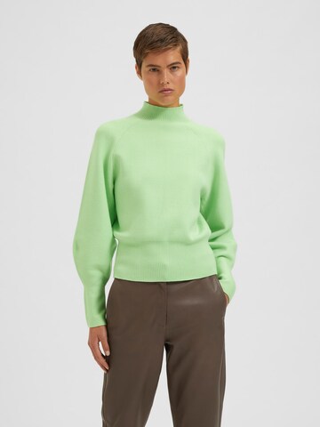 Pull-over 'Merle Fyria' SELECTED FEMME en vert : devant