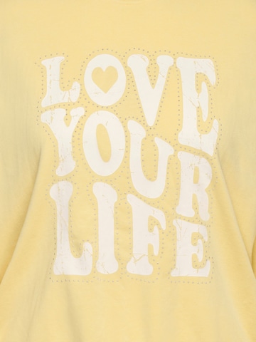 ONLY Carmakoma Sweatshirt 'CARSandy' in Geel