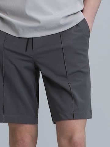 Lufian Slim fit Chino trousers in Green