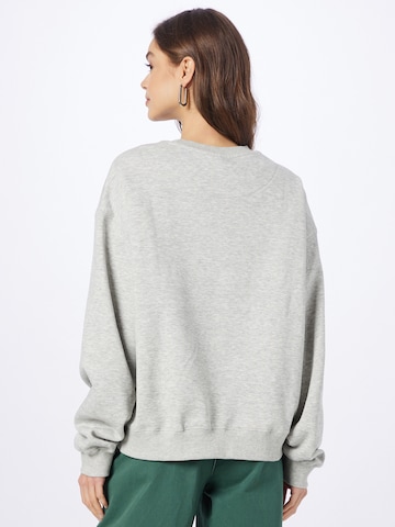 WEEKDAY - Sweatshirt 'Essence Standard' em cinzento