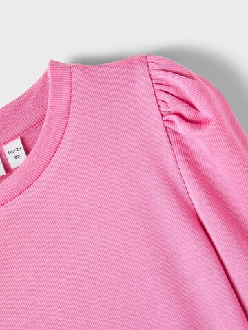 NAME IT T-shirt 'LILDE' i rosa