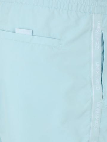 Calvin Klein Swimwear Kratke kopalne hlače | modra barva