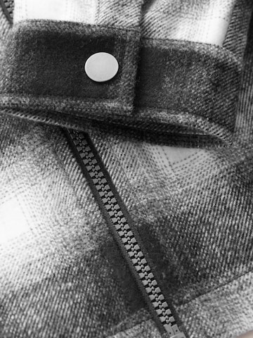 Geacă de primăvară-toamnă de la Next pe negru