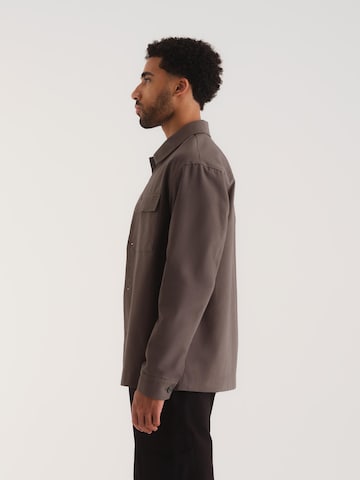 ABOUT YOU x Kevin Trapp Between-Season Jacket 'Rico' in Grey