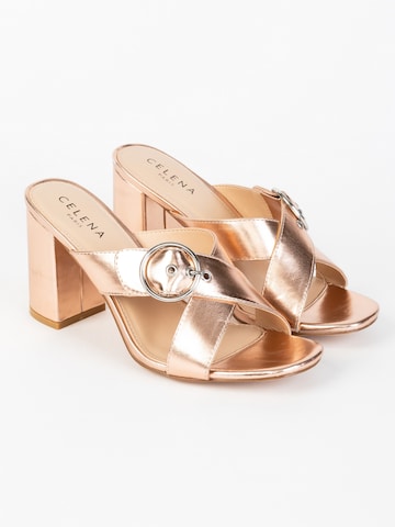 Celena Mules 'Chene' in Gold