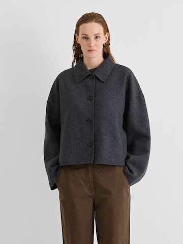 ROUGE EDIT - Chaqueta de entretiempo en gris: frente