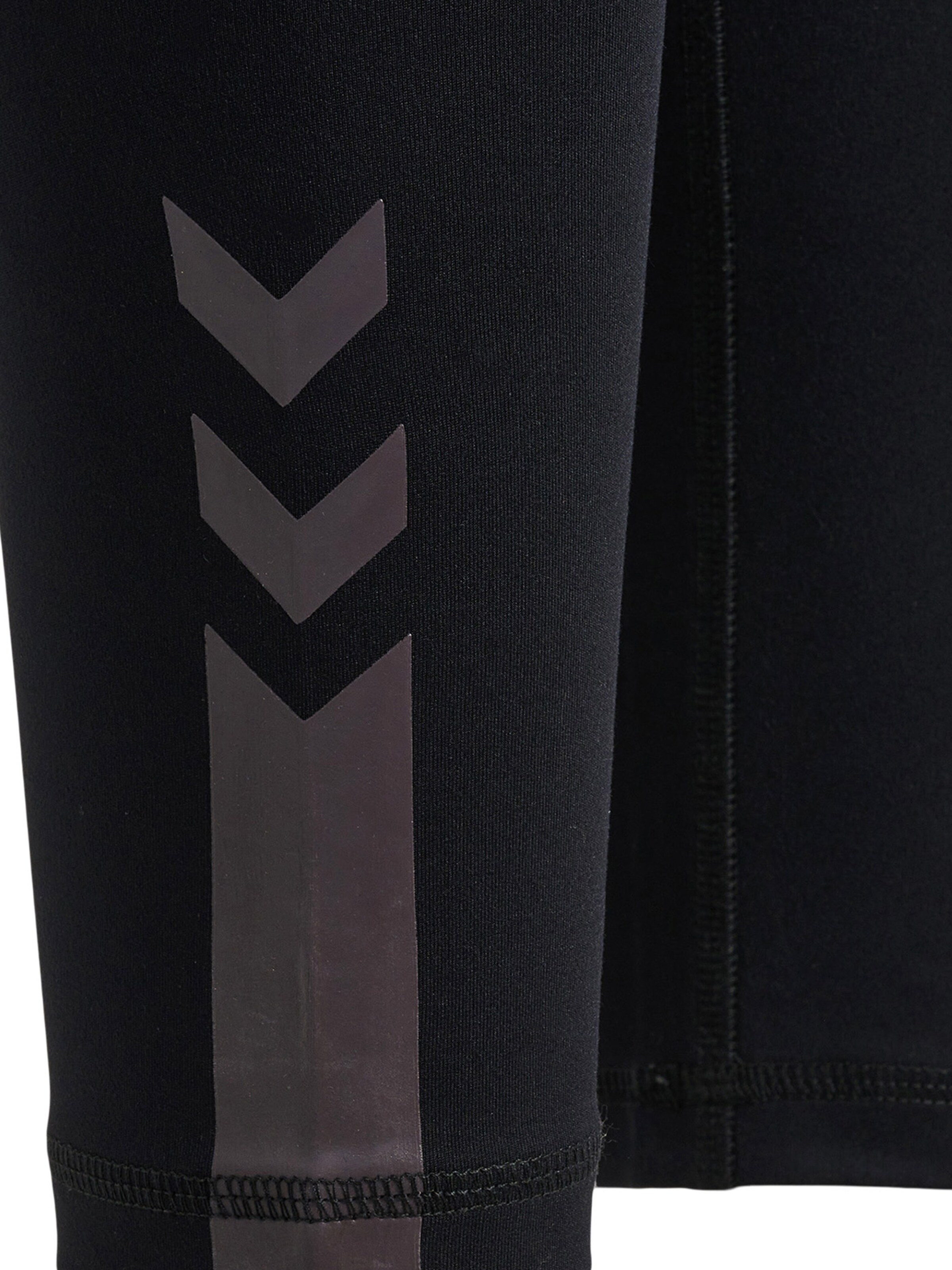 Hummel Skinny Sports trousers in Black