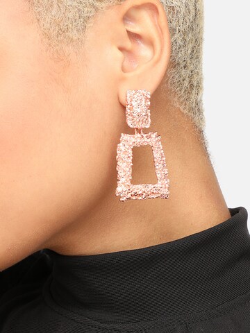 Boucles d'oreilles 'Shital' SOHI en rose : devant