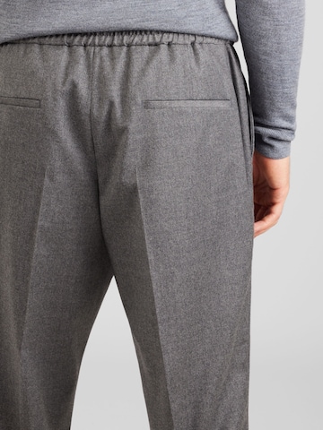 HUGO Red Regular Pleated Pants 'Howard' in Grey